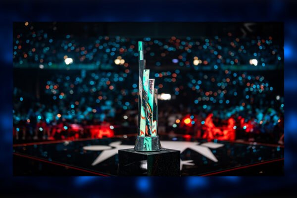 Imagen del trofeo de la LEC durante la final de las LEC Finals de 2024