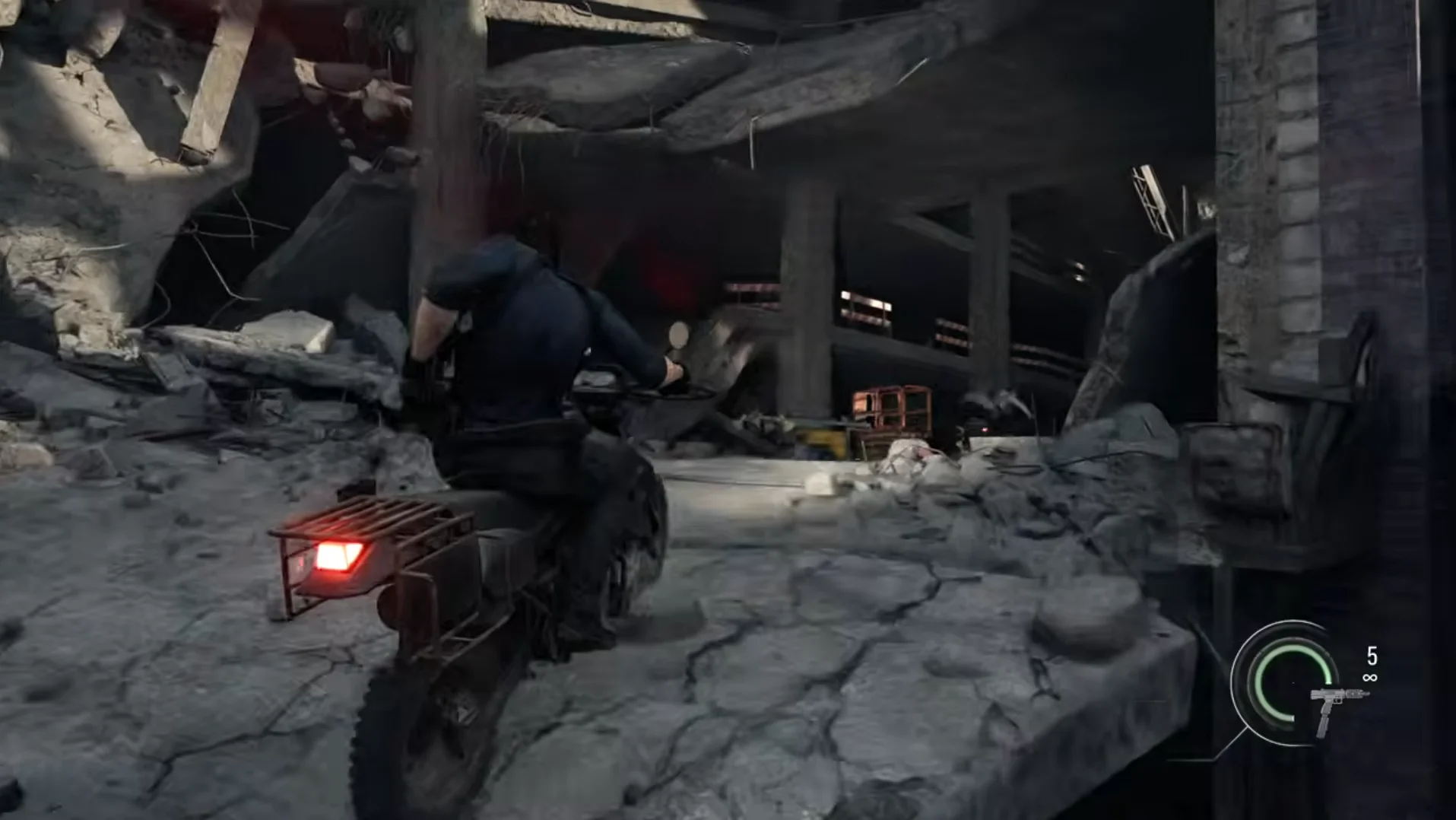 Leon en moto